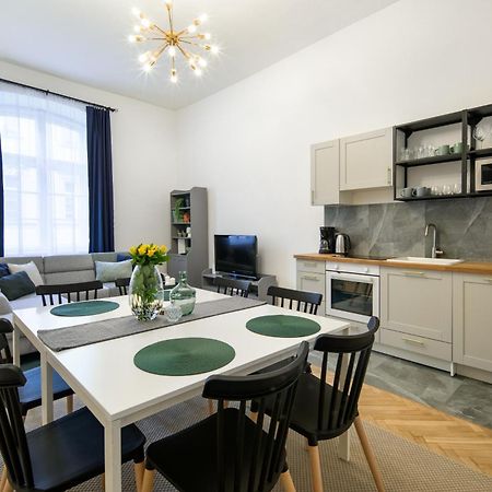 Wawelove Spacious 3 Bedroom Apt 1 Min To Main Sq! 크라쿠프 외부 사진